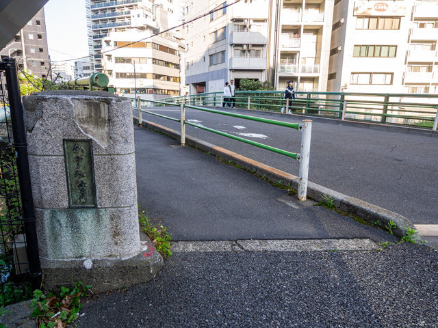 画像を別ウィンドウで表示します 画像