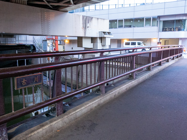 画像を別ウィンドウで表示します 画像